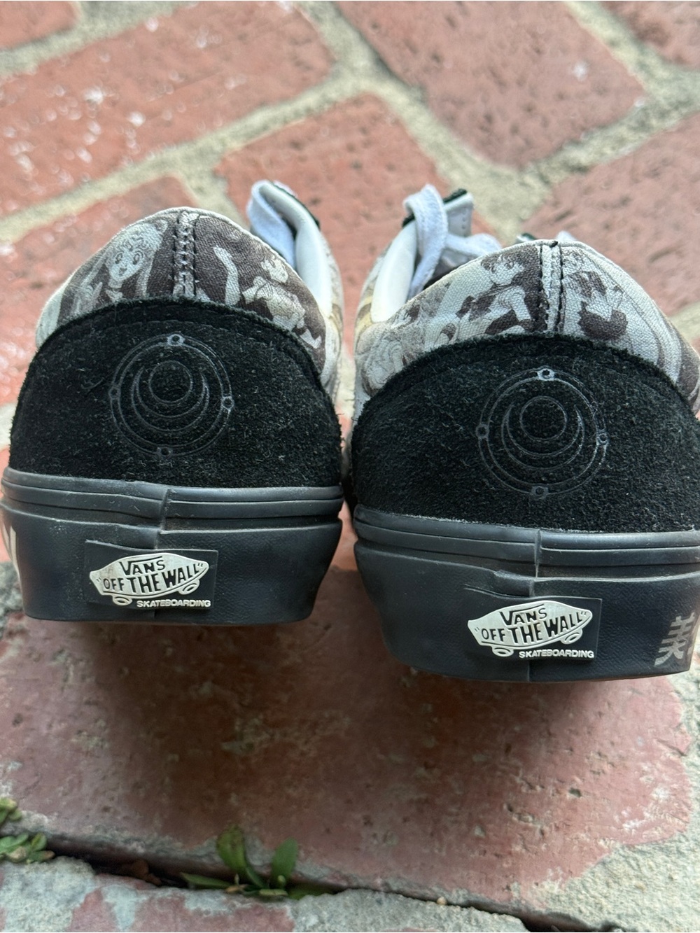 Vans x Sailor Moon Black Low-Top Sneakers Mens size 10.5 - Picture 10 of 12